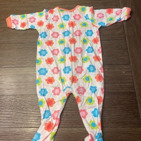 Gerber
100% COTTON  baby girl onesie - Picture 2 of 4